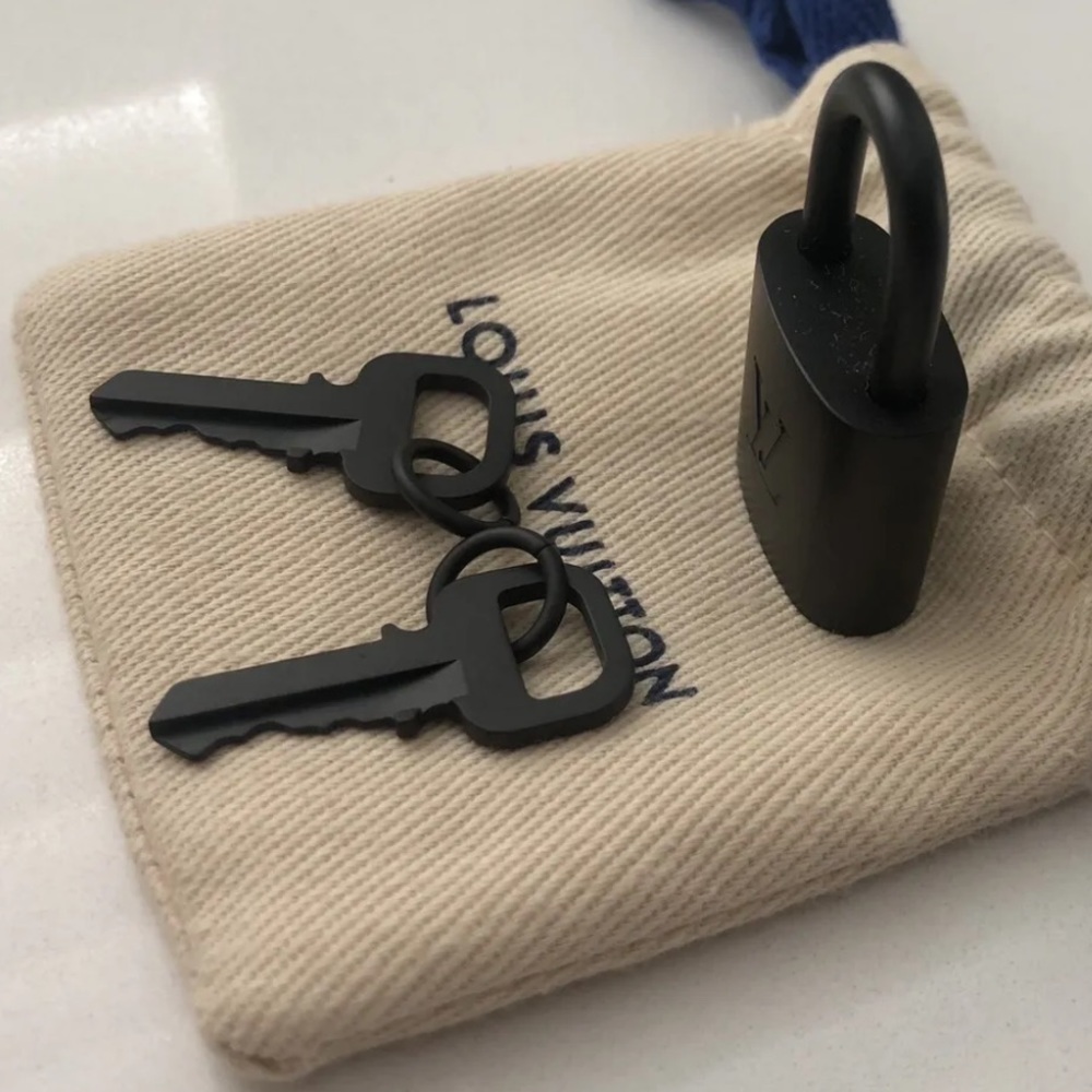 matte black lock & 2 keys authentic louis vuitton #662